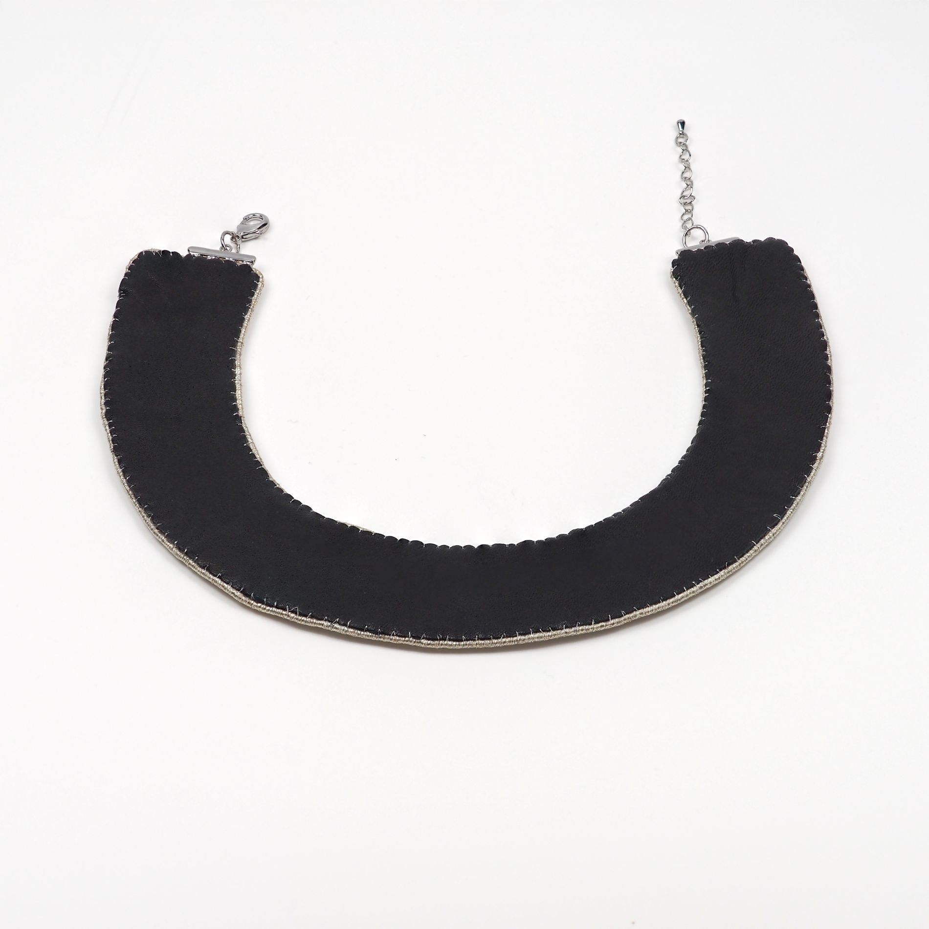Black_collar_necklace_leather_backing