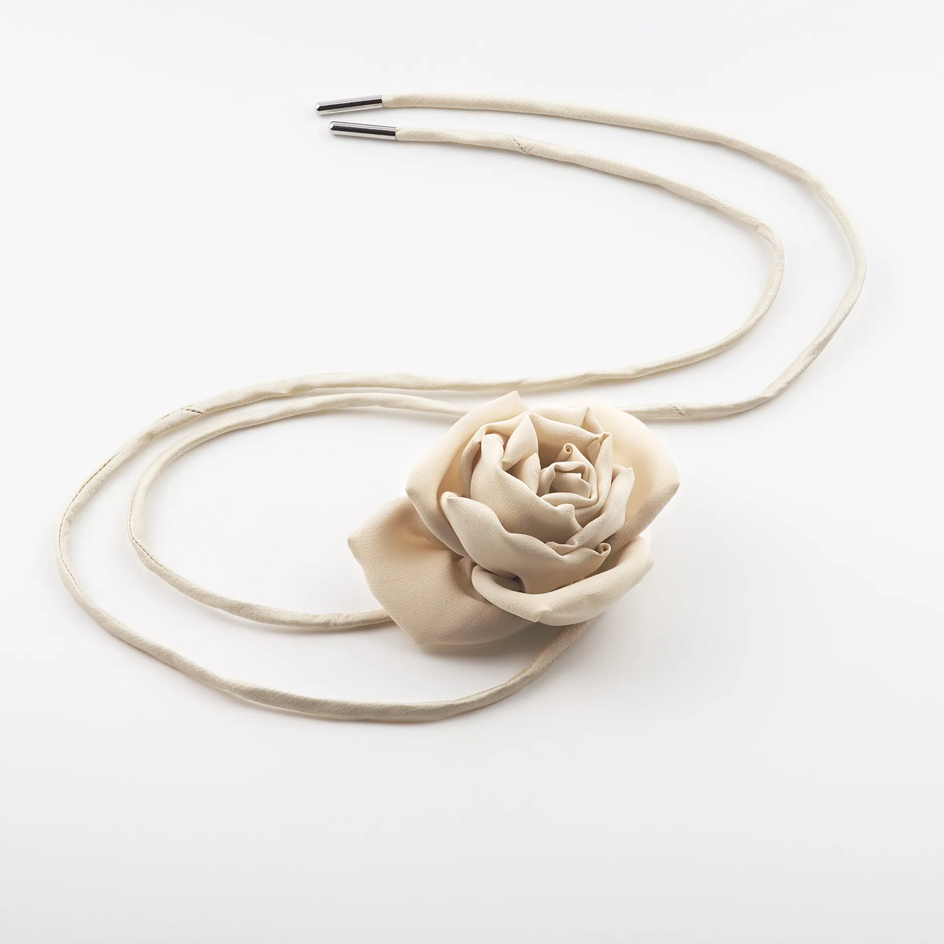 handmade-nude-silk-rose-choker-with-a-detailed-nude-silk-rose-centerpiece